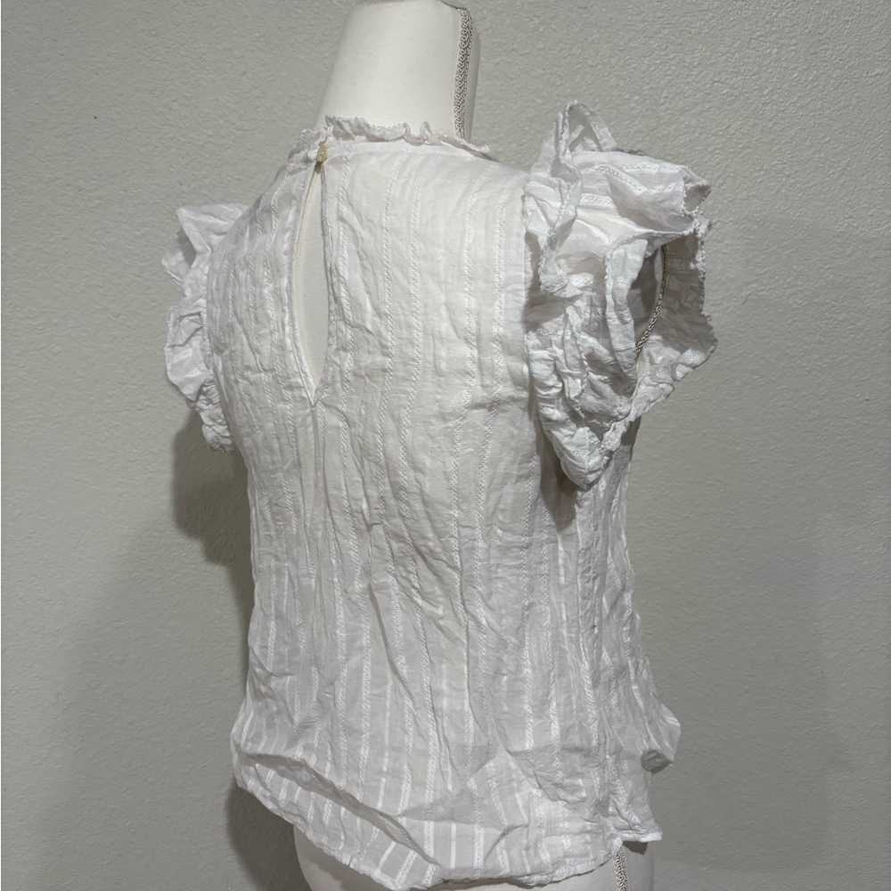 Universal Thread White Sleeveless Ruffled Blouse - Picture 3 of 4